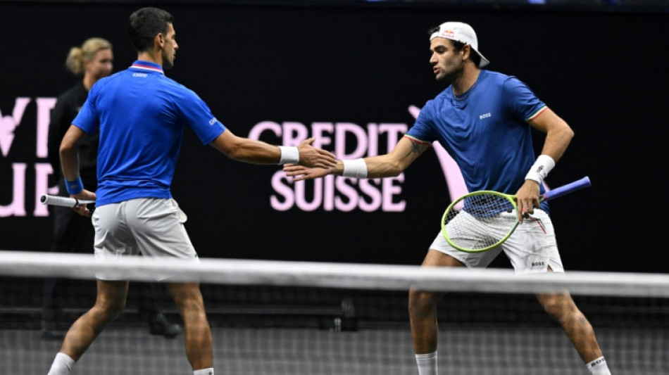 Tras el adi&oacute;s de Federer, Djokovic acerca a Europa al t&iacute;tulo en la Laver Cup