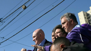 Argentiniens Präsident Milei bei Wahlkampfveranstaltung mit Steinen beworfen