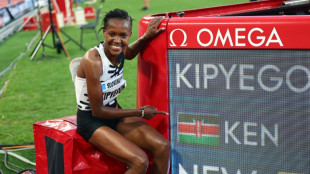Athl&eacute;tisme: apr&egrave;s le 1.500 m et le 5.000 m, Kipyegon bat le record du monde du mile