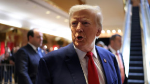 Trump en campagne dans un Etat cl&eacute;, Harris se pr&eacute;pare au d&eacute;bat 