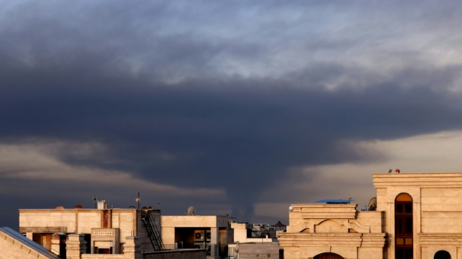 Israel fliegt massive Angriffswelle auf Iran - Golfstaaten erneut im Visier Teherans