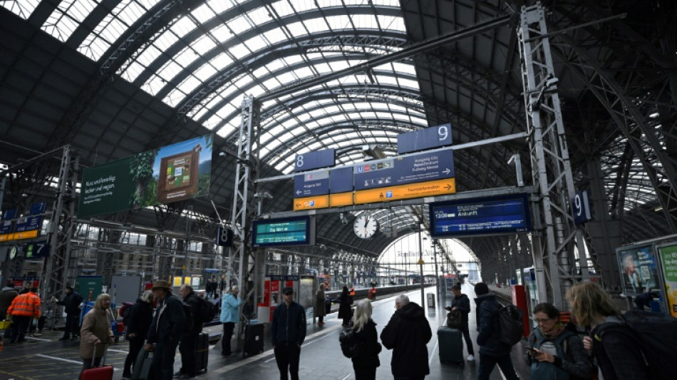Lokf&uuml;hrergewerkschaft GDL und Deutsche Bahn einigen sich in Tarifkonflikt