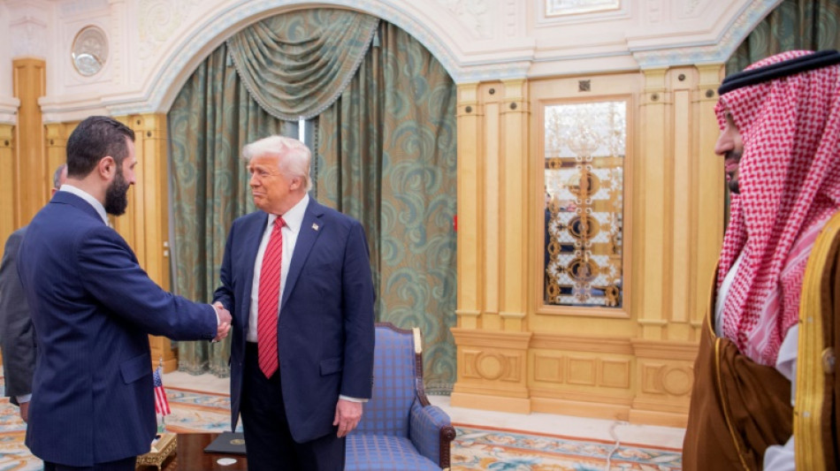 Trump pide al l&iacute;der sirio que normalice relaci&oacute;n con Israel, tras levantar las sanciones