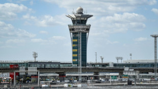 Panne du contrôle aérien à Paris-Orly, les compagnies appelées à supprimer 40% de leurs vols, selon la DGAC
