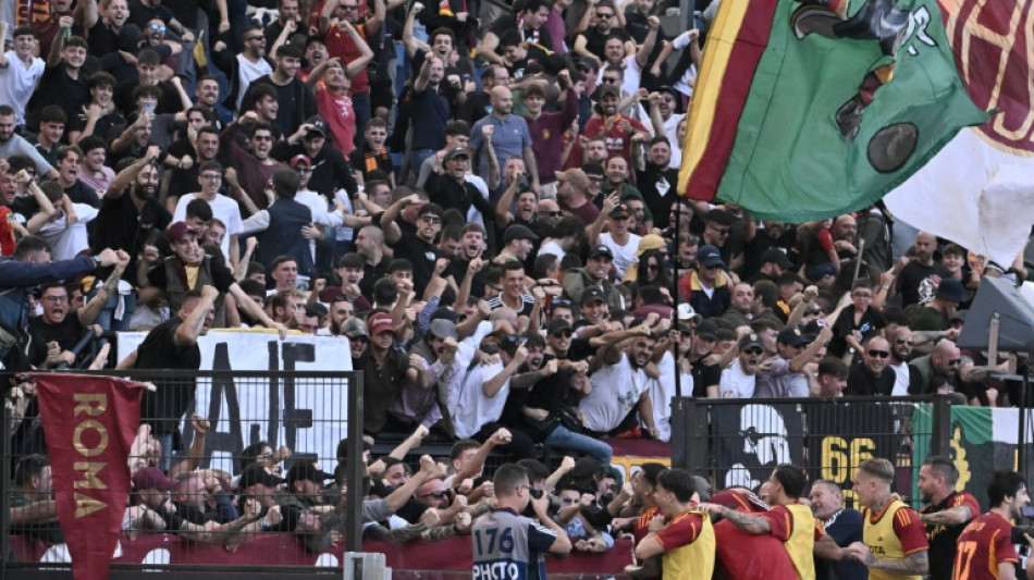 El Shaarawy's late strike fires Roma past 10-man Monza