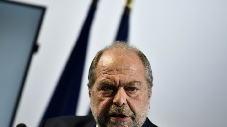 El ministro de Justicia franc&eacute;s rechaza dimitir tras el pedido de juicio por conflicto de intereses