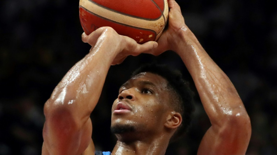 Giannis Antetokounmpo anuncia que se perder&aacute; el Mundial de b&aacute;squet