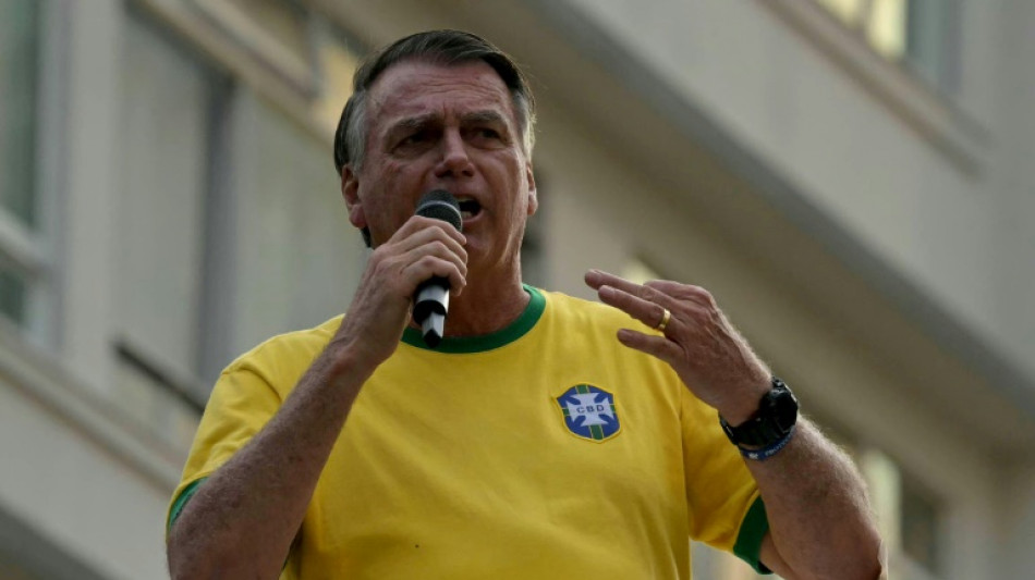 Devant des dizaines de milliers de soutiens, Bolsonaro fustige le juge qui a suspendu X au Br&eacute;sil