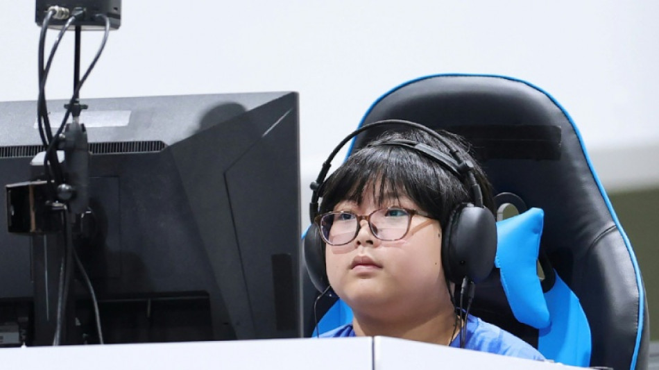 Menino de 11 anos brilha nos eSports dos Jogos Asi&aacute;ticos