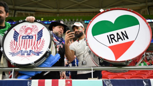 "Nada de pol&iacute;tica": los aficionados iran&iacute;es en Doha solo quieren hablar de f&uacute;tbol