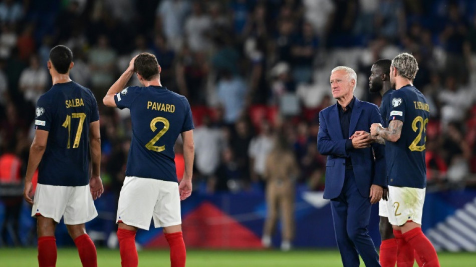 Foot: la France bien par&eacute;e en d&eacute;fense