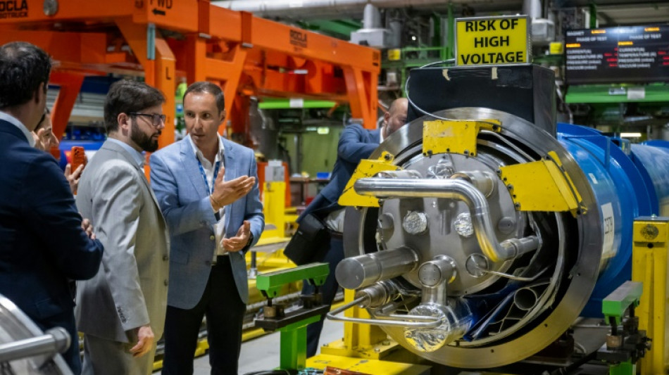 Chile busca asociaci&oacute;n con laboratorio europeo del mayor acelerador de part&iacute;culas del mundo