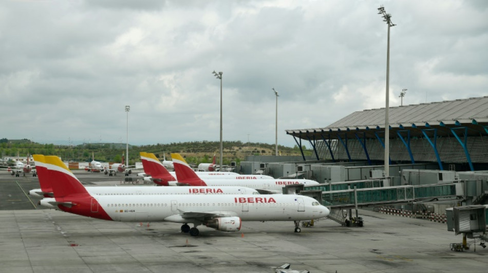 Cientos de vuelos cancelados en Espa&ntilde;a por una huelga de Iberia en el fin de las fiestas navide&ntilde;as