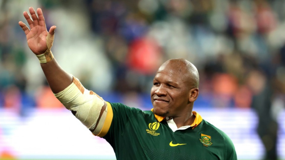 Mbonambi slams 'unprofessional' England over Curry allegations