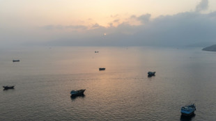 Iran verk&uuml;ndet Sperrung von Stra&szlig;e von Hormus - USA starten neue Angriffe