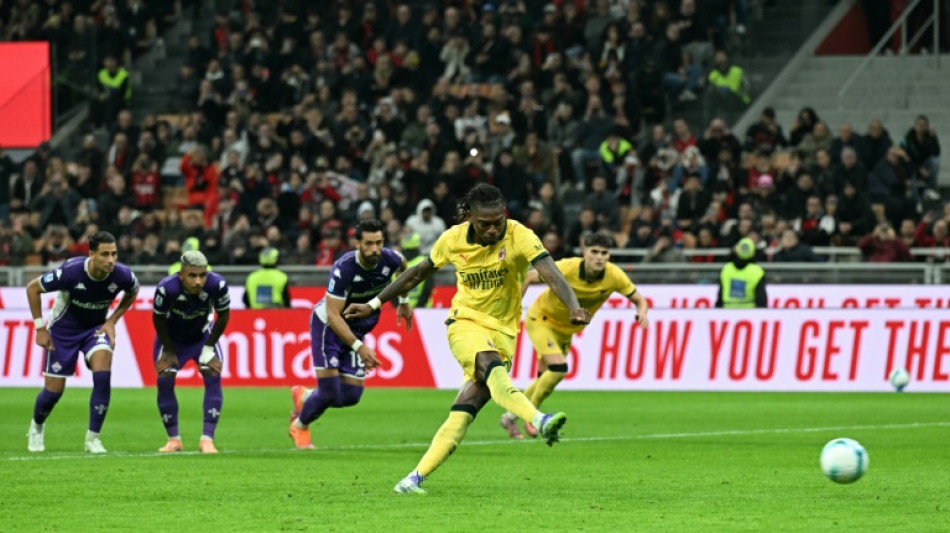 Leao double fires AC Milan past livid Fiorentina and top of Serie A