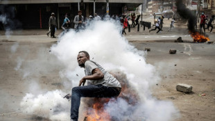 Kenya: les jeunes veulent maintenir la pression apr&egrave;s le limogeage du gouvernement