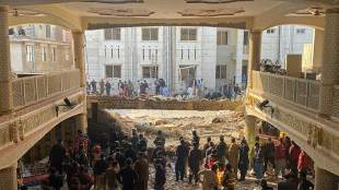 Pakistan: au moins 47 morts dans une explosion &agrave; l'int&eacute;rieur d'une mosqu&eacute;e de Peshawar
