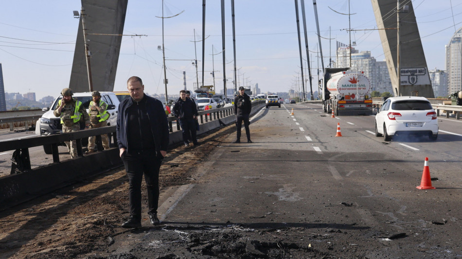 Doppio attacco russo su Kharkiv con missili Banderol, un morto