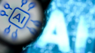 Especialistas e famosos pedem fim do desenvolvimento da superinteligência artificial