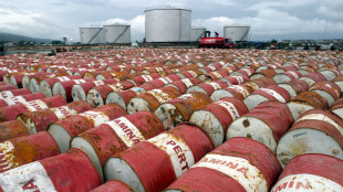 Prezzo petrolio in lieve calo, Wti a 69,23 dollari