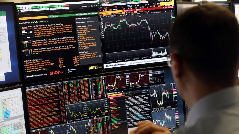 Lo spread tra Btp e Bund sotto i 74 punti