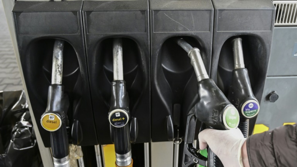 Benzin im April deutlich teurer als im M&auml;rz - Diesel praktisch ohne Ver&auml;nderung