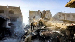 Les Palestiniens attendent d&eacute;sesp&eacute;r&eacute;ment l'aide humanitaire promise &agrave; Gaza