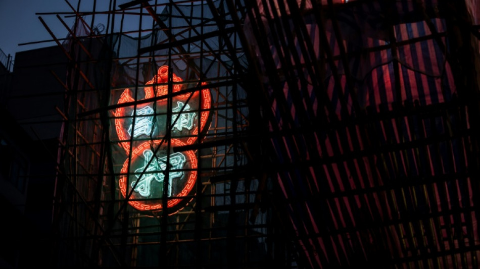 La lucha por preservar la "galer&iacute;a viva" de los carteles de ne&oacute;n de Hong Kong