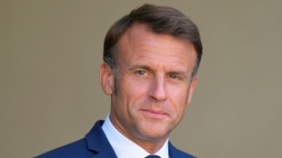 Matignon: Macron "teste" Cazeneuve et Bertrand, la surprise Beaudet &eacute;merge