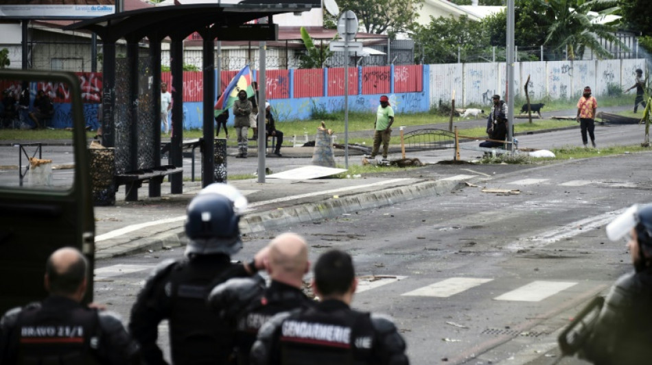 Nouvelle-Cal&eacute;donie: la ville de Noum&eacute;a d&eacute;bloqu&eacute;e, des tensions persistent ailleurs
