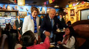 Les d&eacute;mocrates &agrave; la conqu&ecirc;te des latinos ind&eacute;cis pour conserver la Maison Blanche