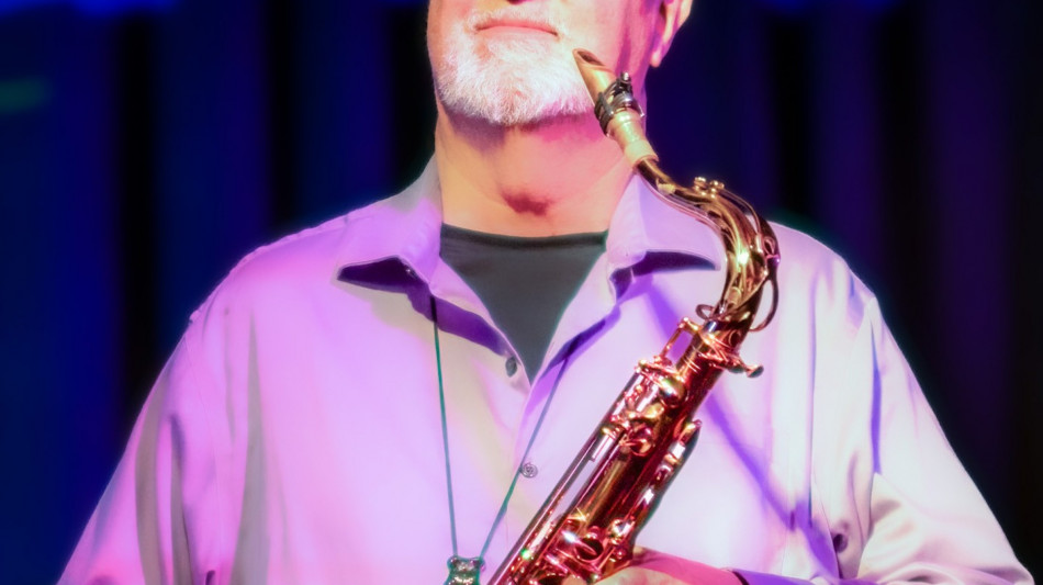 Si esibirà domani a Trieste Tom Scott, leggenda del jazz