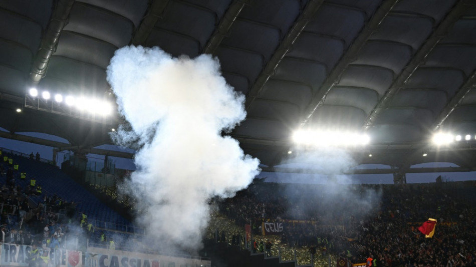 Ausschreitungen und Hitlergru&szlig; &uuml;berschatten R&ouml;mer Derby