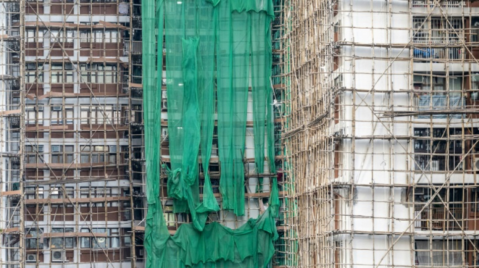 Hong Kong: retrait des filets de protection sur de nombreux chantiers apr&egrave;s l'incendie meurtrier 