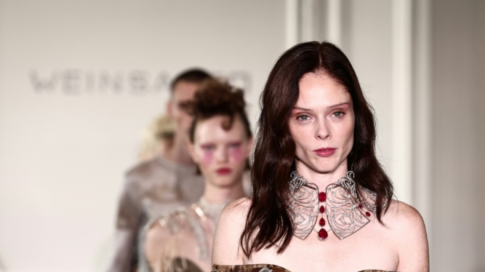 Semana de Moda de Paris inicia edição 'histórica'