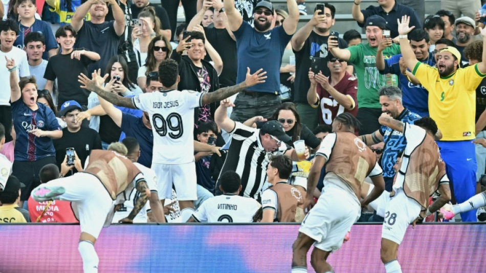 Botafogo vence PSG (1-0) em duelo de campeões e lidera Grupo B na Copa de Clubes