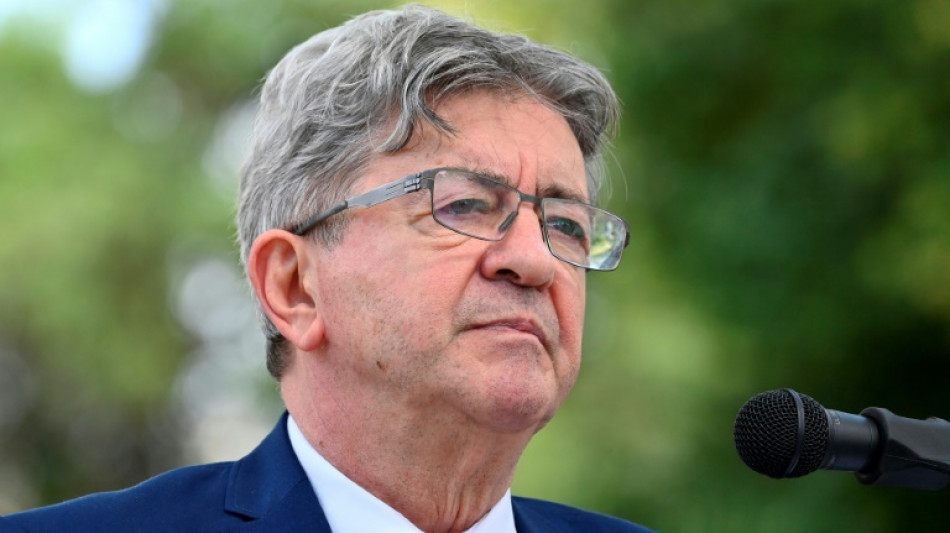 L&eacute;gislatives: au 2e tour, LFI demandera &agrave; ses &eacute;lecteurs de ne pas voter RN, assure M&eacute;lenchon