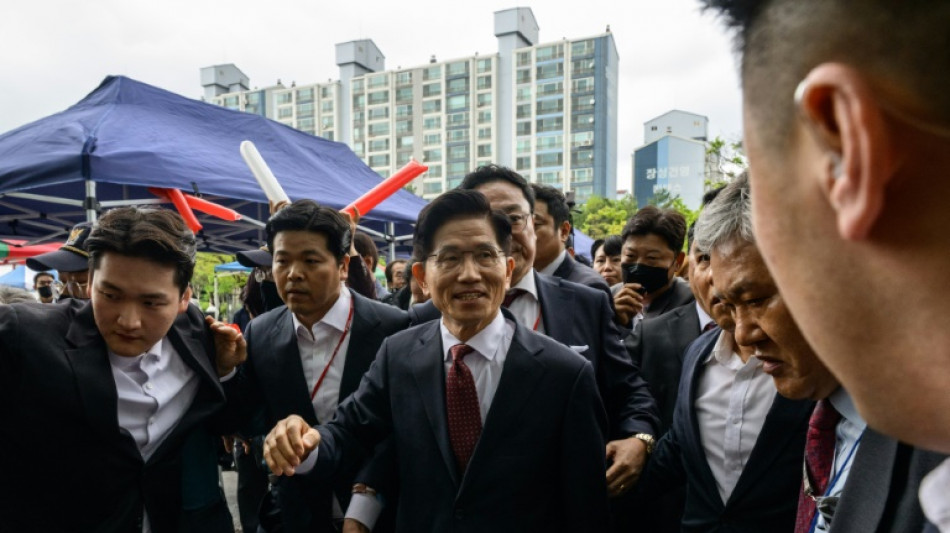 S.Korea conservative party reinstates candidate after day of turmoil