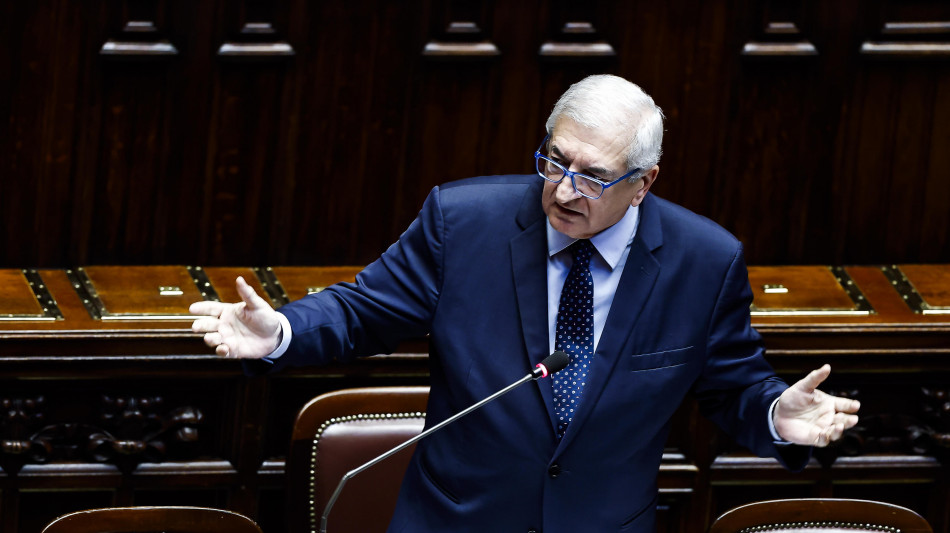 Foti assicura, il governo sui migranti andr&agrave; avanti