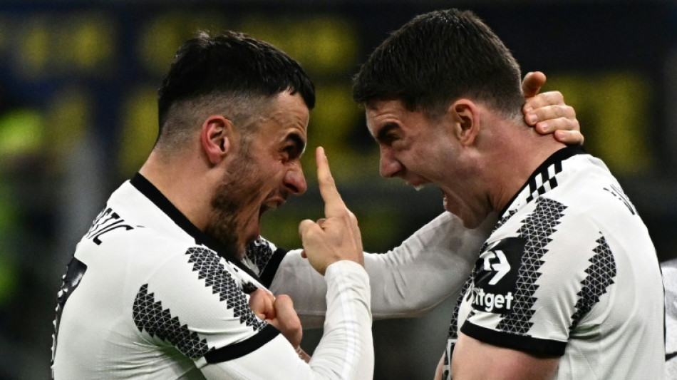 Kostic fires Juve past Inter as ruthless Napoli continue title march