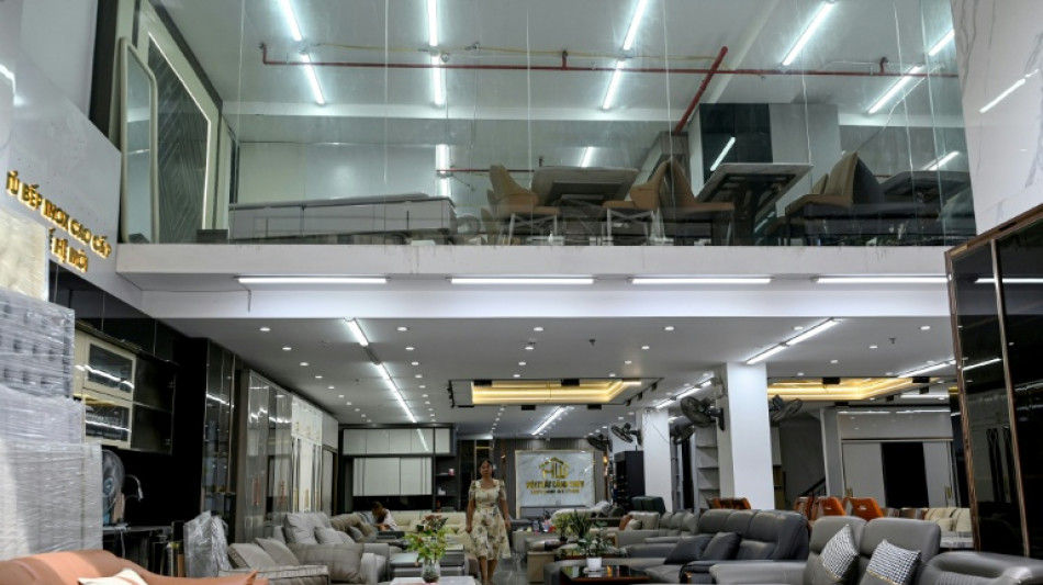 Trump pospone por un a&ntilde;o los aranceles a los muebles importados