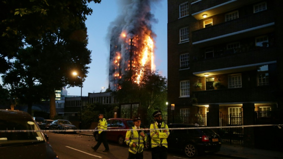 Cinq ans apr&egrave;s apr&egrave;s l'incendie de la tour Grenfell, hommages et qu&ecirc;te de justice