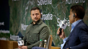 Selenskyj: Russische Luft&uuml;berlegenheit "stoppt" Gegenoffensive