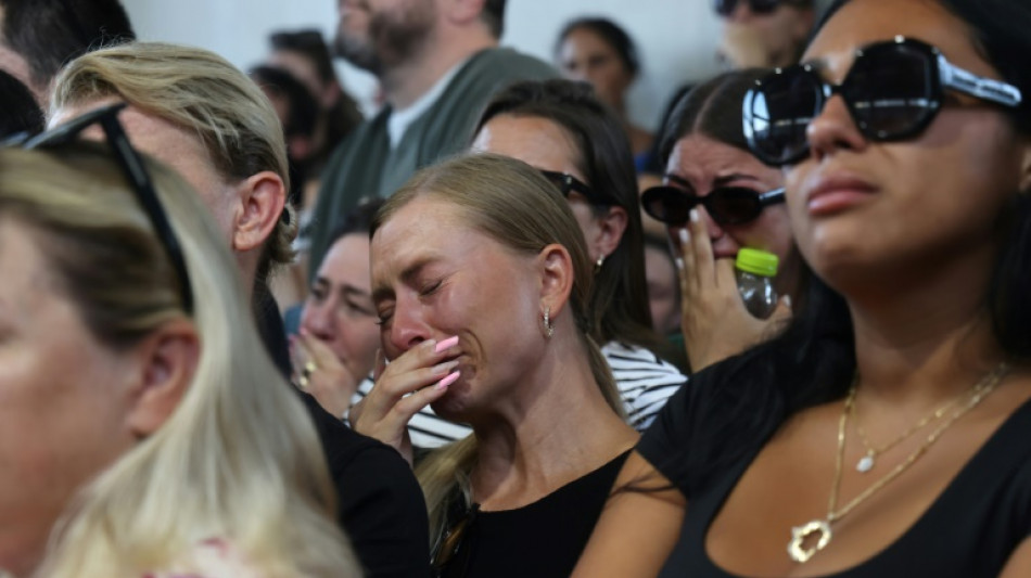 Fun&eacute;railles et pri&egrave;res pour que les otages retrouv&eacute;s morts soient "les derniers"
