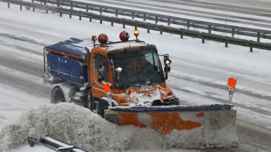 Wintersturm "Elli" sorgt f&uuml;r schwierige Bedingungen: Zugausf&auml;lle und Gl&auml;tteunf&auml;lle