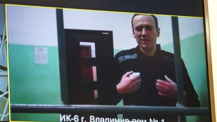 El opositor ruso Navalni fue trasladado de una c&aacute;rcel a un lugar "desconocido", afirma su entorno