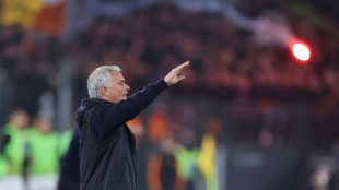 Mourinho on warpath as derby day enflames Roman passions