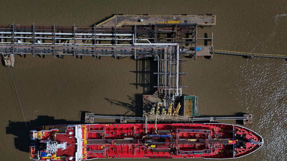++ Il petrolio chiude in rialzo a New York con tensioni Iran, a 103,88 dollari ++