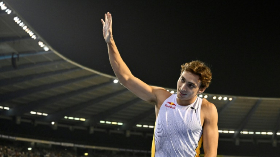 Athl&eacute;tisme: Duplantis &eacute;tablit un nouveau record du monde du saut &agrave; la perche avec 6,23 m